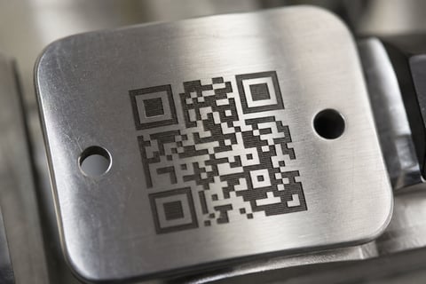 Gravare coduri QR cu laser pentru trasabilitate – exemplu Automator
