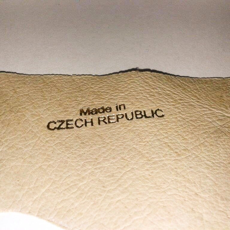 Automator_marking_hot_foil_marking_on_leather_marcatura_a_caldo_su_pelle