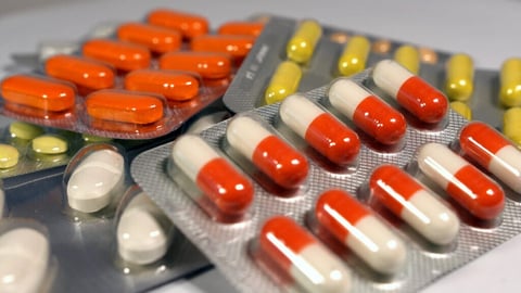 Marcare blistere și ambalaje farmaceutice – exemplu Automator